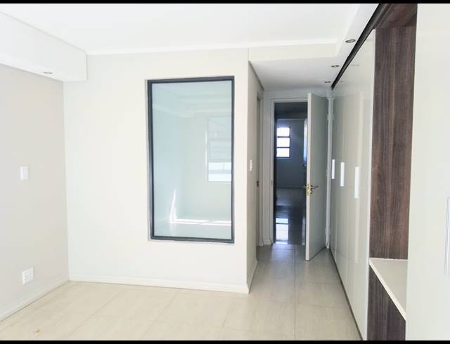 2 BEDROOM APARTMENT FOR SALE IN MENLO PARK